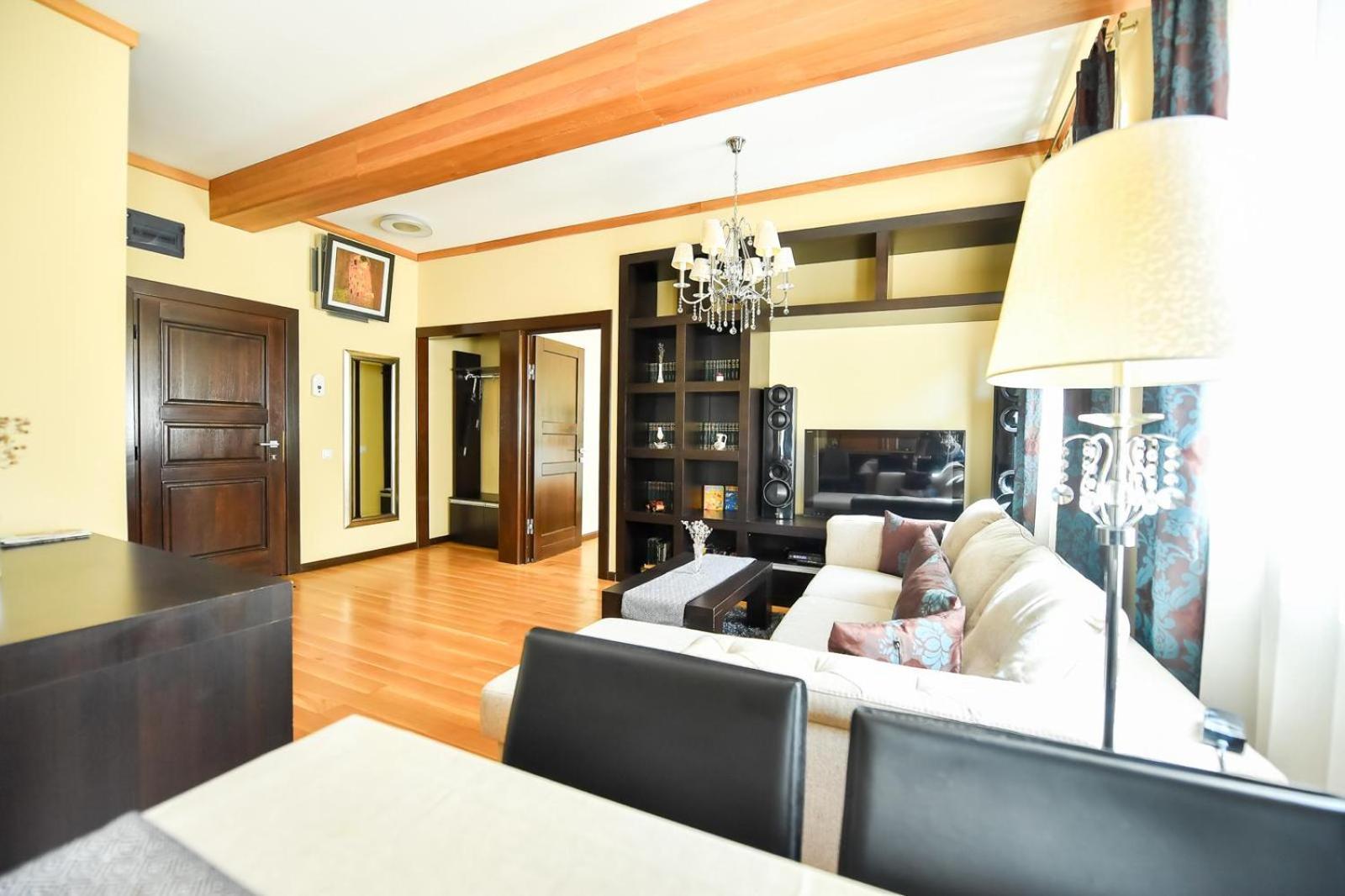 Luxury Apartment Braşov Extérieur photo
